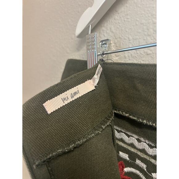 NWT Francesca’s Mi Ami Olive Green Floral Embroidered skirt size Small MSRP $54 - Picture 8 of 11